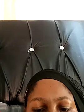 Snapshot of queen_lovely2 chatting on February 2026 08:40:02 AM queen lovely2 online show from February 2026 08:40:02 AM