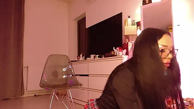 Snapshot of MiaKnoxxx chatting on March 2025 10:07:02 PM MiaKnoxxx online show from March 2025 10:07:02 PM