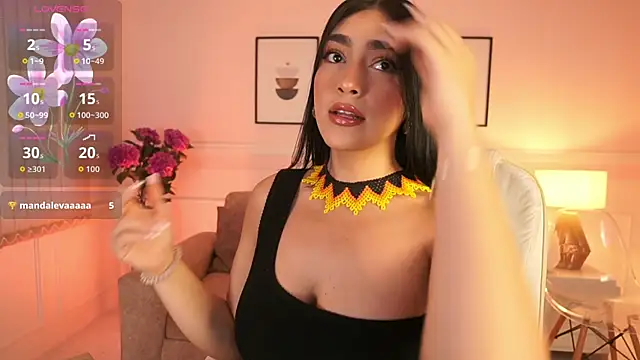 Snapshot of JulesBenett chatting on September 2025 11:35:02 AM JulesBenett online show from September 2025 11:35:02 AM