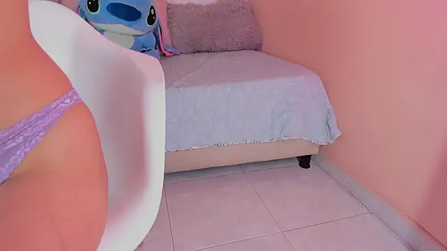 Olivia pretty  online show from March 2025 12:41:02 PM