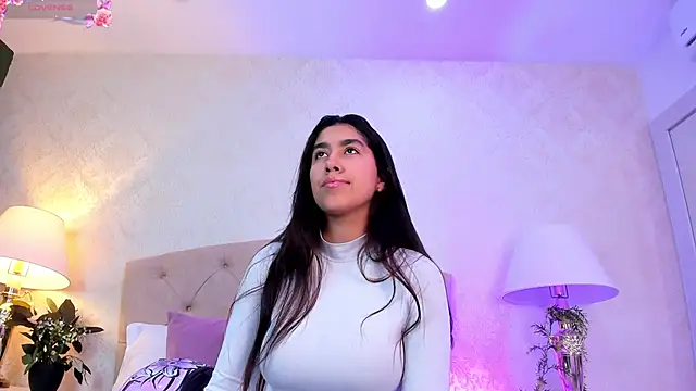 Mia Montess online show from May 2026 12:46:02 PM