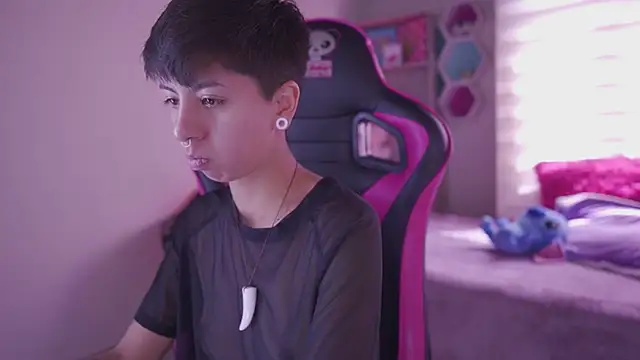 tommy blue online show from March 2025 03:27:02 PM