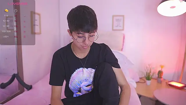 tommy blue online show from October 2025 01:37:01 PM