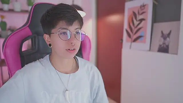 Snapshot of tommy_blue chatting on January 2026 11:53:02 PM tommy blue online show from January 2026 11:53:02 PM