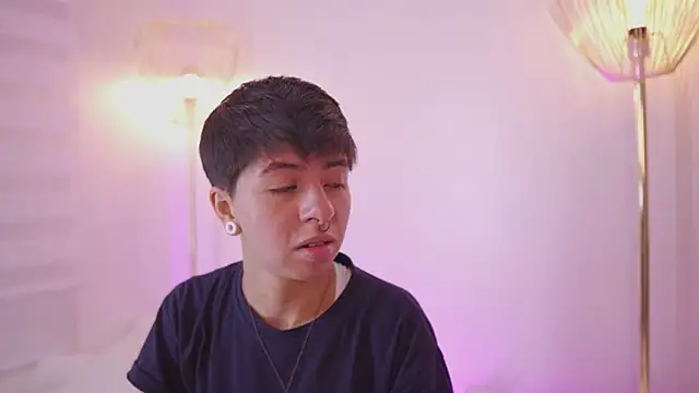 Snapshot of tommy_blue chatting on February 2026 06:58:01 PM tommy blue online show from February 2026 06:58:01 PM