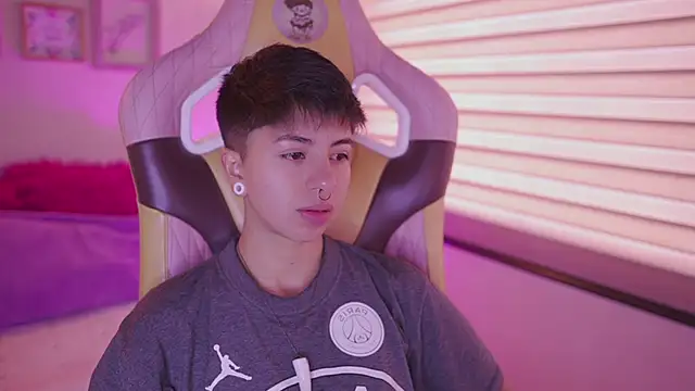 Snapshot of tommy_blue chatting on March 2026 03:15:02 PM tommy blue online show from March 2026 03:15:02 PM