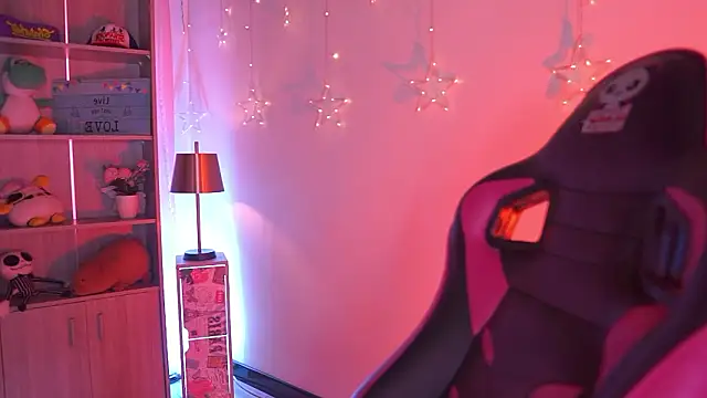 Snapshot of tommy_blue chatting on March 2026 01:48:01 PM tommy blue online show from March 2026 01:48:01 PM