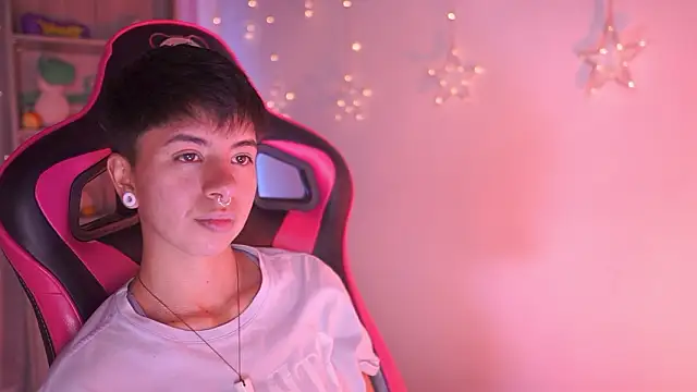 Snapshot of tommy_blue chatting on March 2026 11:10:01 PM tommy blue online show from March 2026 11:10:01 PM