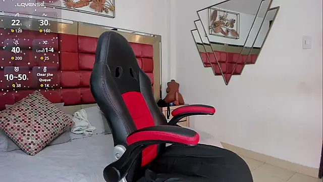 SaskiaGrendel online show from October 2025 12:25:02 AM