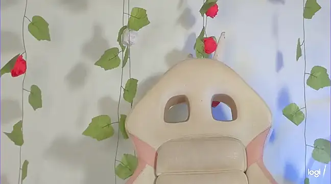 Aprillebony online show from March 2025 08:00:01 PM