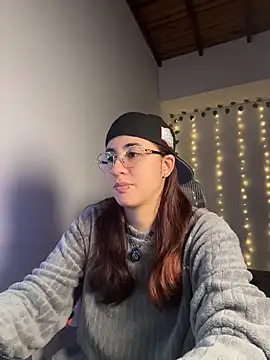 Camil Lee online show from October 2025 02:37:02 AM