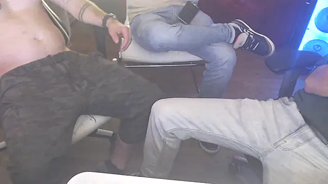 weknowourworth6999 online show from September 2025 05:57:02 PM