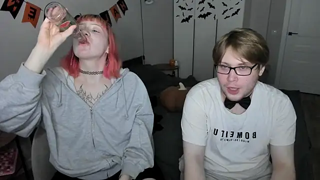 JayMollyy online show from October 2025 06:02:01 PM