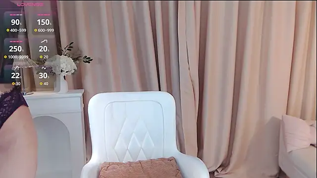 Snapshot of honey113 chatting on September 2025 03:49:02 PM honey113 online show from September 2025 03:49:02 PM