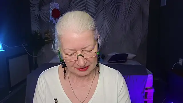 Snapshot of Maya_Mayflower chatting on March 2025 09:14:01 AM Maya Mayflower online show from March 2025 09:14:01 AM