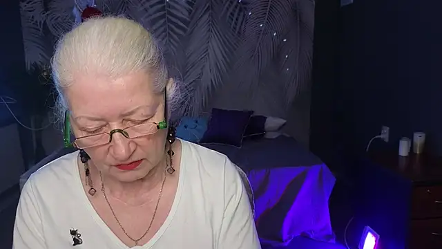 Snapshot of Maya_Mayflower chatting on March 2025 12:18:02 PM Maya Mayflower online show from March 2025 12:18:02 PM