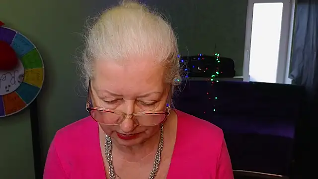 Snapshot of Maya_Mayflower chatting on March 2025 12:34:02 PM Maya Mayflower online show from March 2025 12:34:02 PM