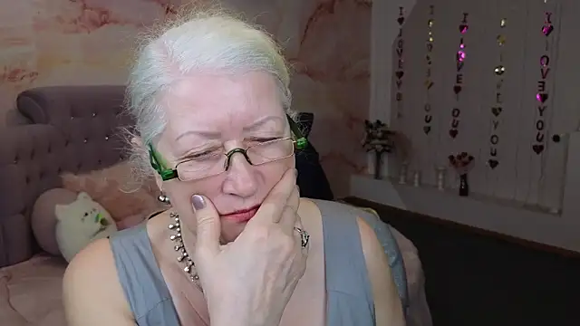 Snapshot of Maya_Mayflower chatting on March 2025 12:25:01 PM Maya Mayflower online show from March 2025 12:25:01 PM