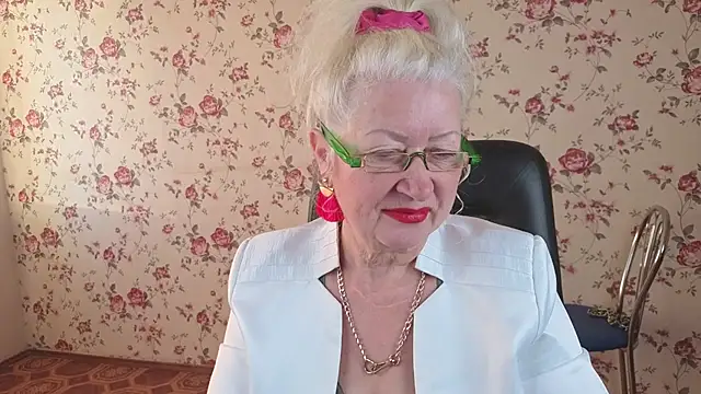 Snapshot of Maya_Mayflower chatting on October 2025 03:58:02 AM Maya Mayflower online show from October 2025 03:58:02 AM