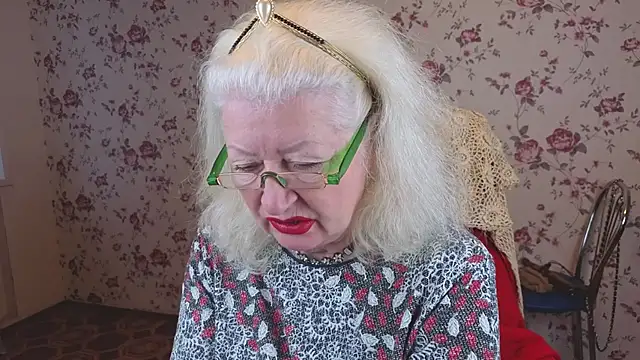 Snapshot of Maya_Mayflower chatting on October 2025 04:15:01 AM Maya Mayflower online show from October 2025 04:15:01 AM