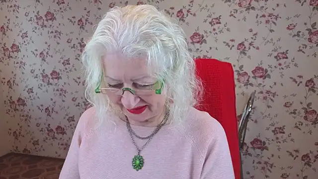 Snapshot of Maya_Mayflower chatting on October 2025 04:09:01 AM Maya Mayflower online show from October 2025 04:09:01 AM