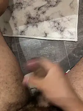 Snapshot of Runstat chatting on February 2026 01:29:02 PM Runstat online show from February 2026 01:29:02 PM