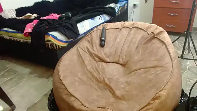 KratosAfroditacs online show from September 2025 03:55:02 AM