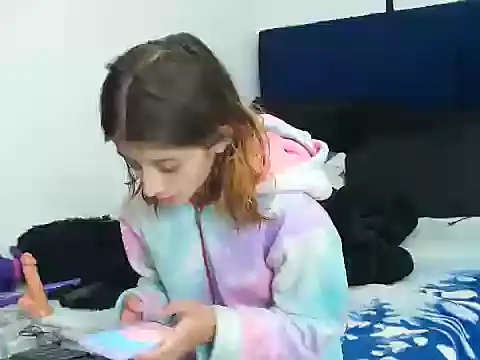 Snapshot of KratosAfroditacs chatting on November 2025 05:18:01 AM KratosAfroditacs online show from November 2025 05:18:01 AM