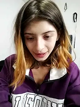 Snapshot of KratosAfroditacs chatting on December 2025 12:17:02 AM KratosAfroditacs online show from December 2025 12:17:02 AM