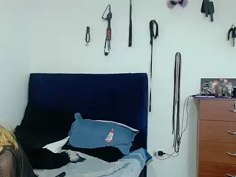 Snapshot of KratosAfroditacs chatting on January 2026 12:36:01 AM KratosAfroditacs online show from January 2026 12:36:01 AM