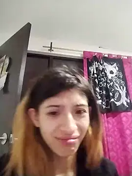 Snapshot of KratosAfroditacs chatting on February 2026 10:37:02 PM KratosAfroditacs online show from February 2026 10:37:02 PM