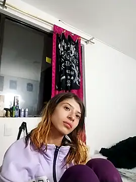 Snapshot of KratosAfroditacs chatting on February 2026 01:13:02 AM KratosAfroditacs online show from February 2026 01:13:02 AM