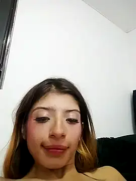 Snapshot of KratosAfroditacs chatting on February 2026 07:51:01 AM KratosAfroditacs online show from February 2026 07:51:01 AM