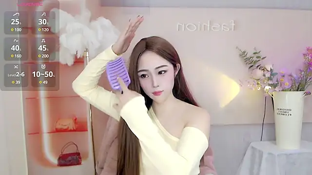 Snapshot of October_10 chatting on March 2025 05:07:01 AM October 10 online show from March 2025 05:07:01 AM