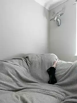 petitetattoed online show from March 2025 12:18:02 PM