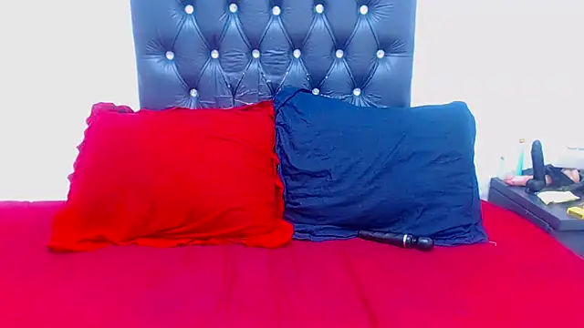 Snapshot of DarkEngelASS chatting on February 2026 05:06:02 AM DarkEngelASS online show from February 2026 05:06:02 AM