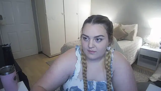 Snapshot of Neytjie chatting on November 2025 06:14:01 PM Neytjie online show from November 2025 06:14:01 PM