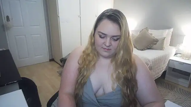 Snapshot of Neytjie chatting on November 2025 06:12:01 PM Neytjie online show from November 2025 06:12:01 PM