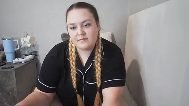 Snapshot of Neytjie chatting on February 2026 05:57:02 PM Neytjie online show from February 2026 05:57:02 PM