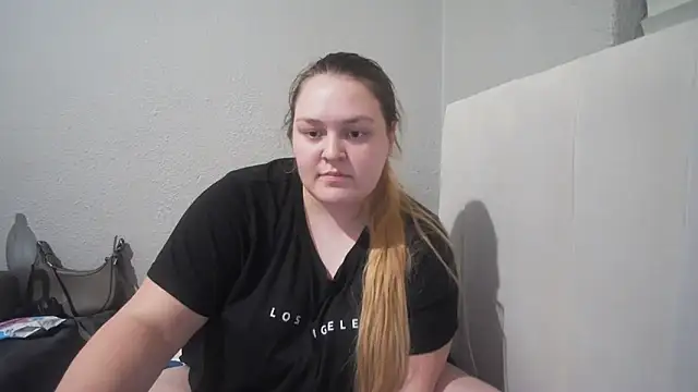 Snapshot of Neytjie chatting on March 2026 07:10:01 PM Neytjie online show from March 2026 07:10:01 PM