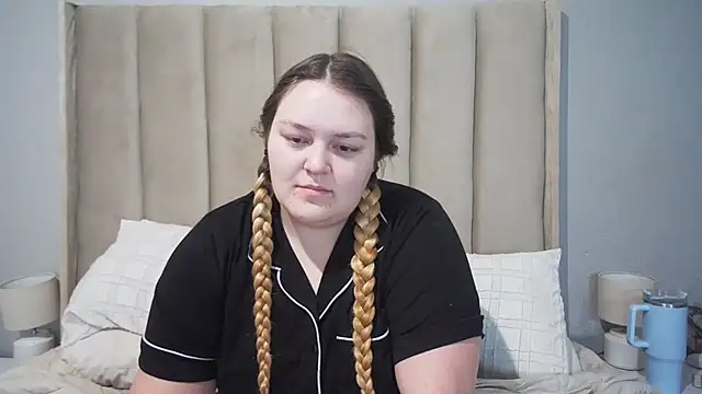 Neytjie online show from July 2026 04:19:01 AM