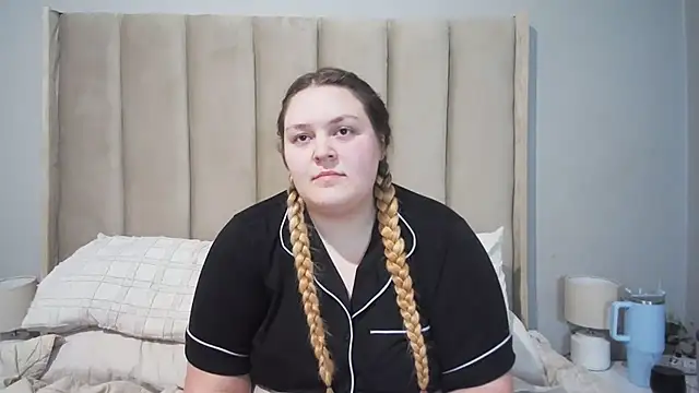 Neytjie online show from July 2026 06:04:01 PM