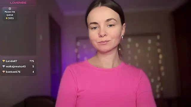 lanaloulou online show from September 2025 02:27:02 AM