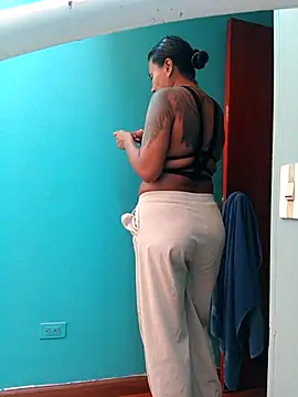 Ariana Rodriguez online show from April 2026 12:43:01 PM