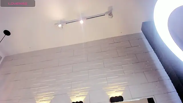 jade heartt online show from April 2026 07:04:02 PM