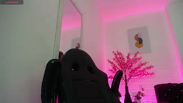 Ayliinn  online show from May 2026 03:24:02 AM