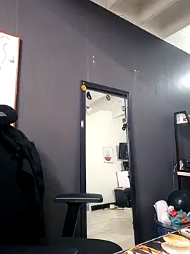 Isabella Varella online show from October 2025 01:49:02 AM