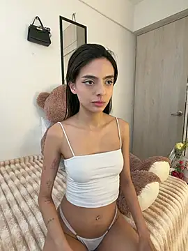 ZaraLuuv online show from March 2026 06:02:01 PM