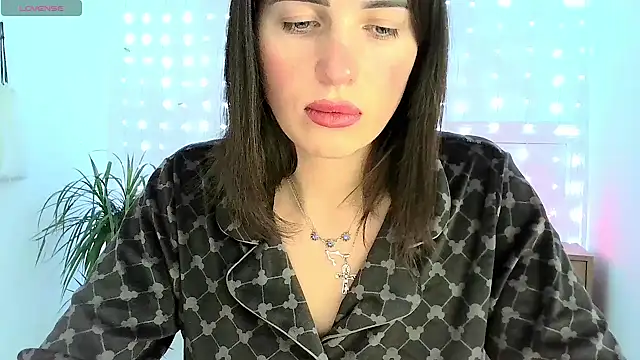 neferutt online show from November 2025 06:43:02 PM