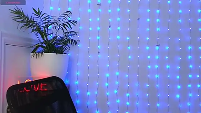 neferutt online show from January 2026 05:04:01 PM